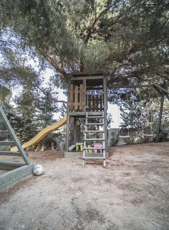 Villa Corina Near The Airport Kouvaras Bagian luar foto