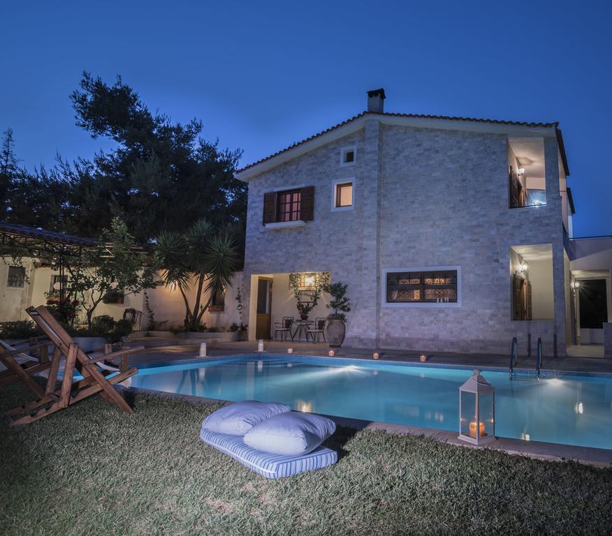 Villa Corina Near The Airport Kouvaras Bagian luar foto