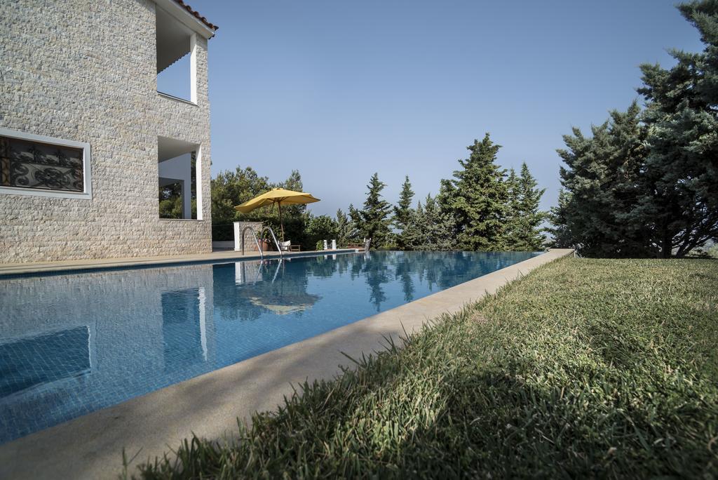 Villa Corina Near The Airport Kouvaras Bagian luar foto