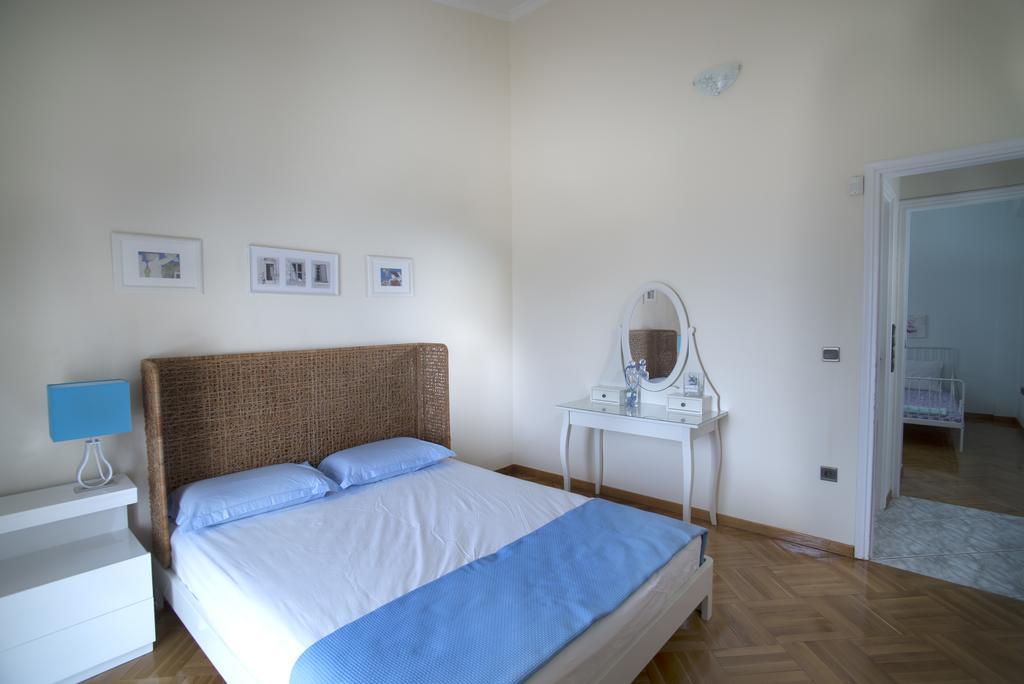 Villa Corina Near The Airport Kouvaras Bagian luar foto