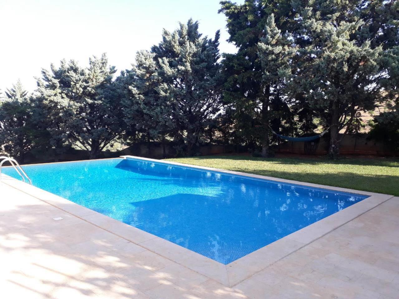 Villa Corina Near The Airport Kouvaras Bagian luar foto