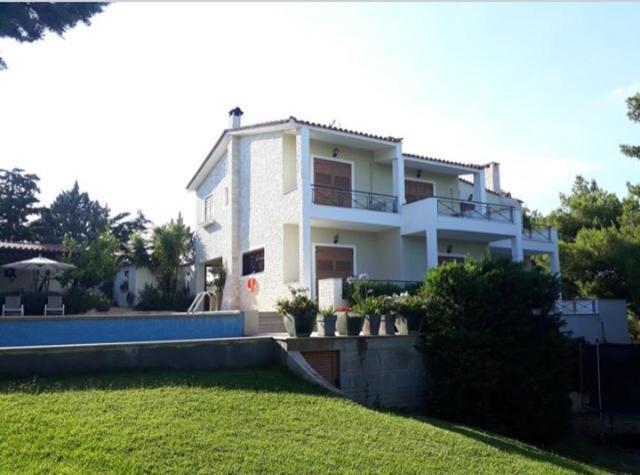 Villa Corina Near The Airport Kouvaras Bagian luar foto