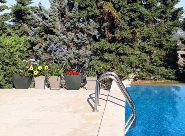 Villa Corina Near The Airport Kouvaras Bagian luar foto